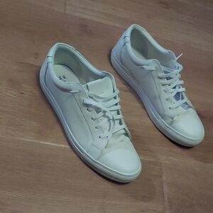 Classic White Men's Sneakers